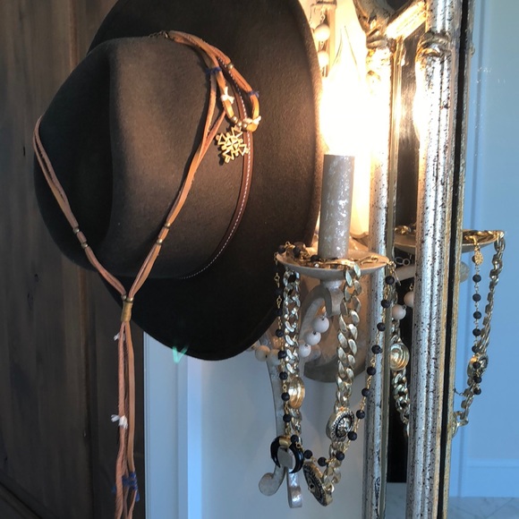 Meet your Posher, Rebecca - Picture 1 of 1